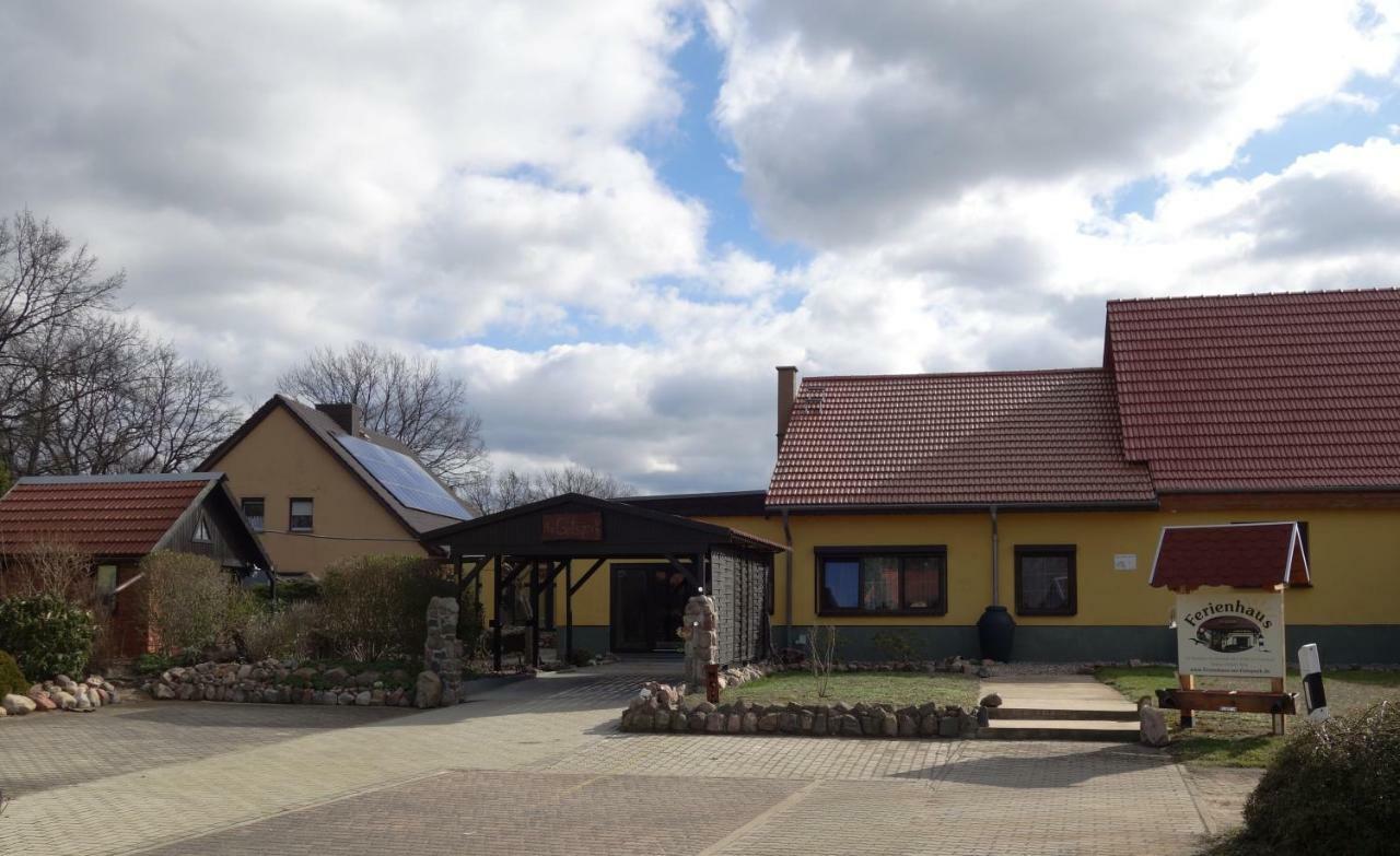 Ferienhaus "Am Gutspark" Alt Tucheband ภายนอก รูปภาพ